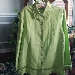 ❤❤ EUC Women's Button-up Shirt Size 6